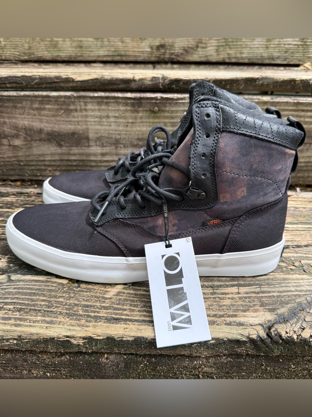 Van’s Off The Wall High Top Shoes - Picture 1 of 6